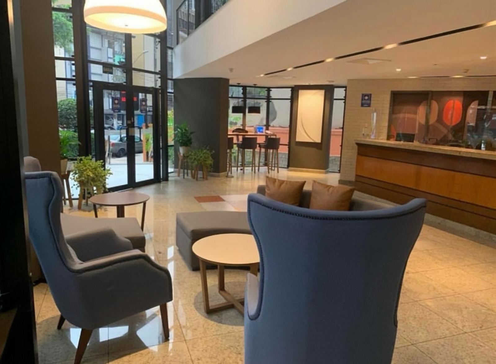Flat No Hotel Cosmopolitan Com Estacionamento Gratis E Piscina Santos  Buitenkant foto